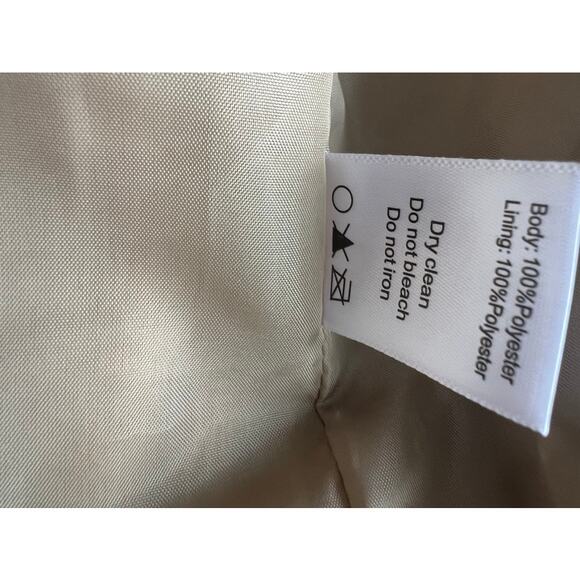 NWT One and Only tan faux fur cropped jacket size S - Picture 5 of 6